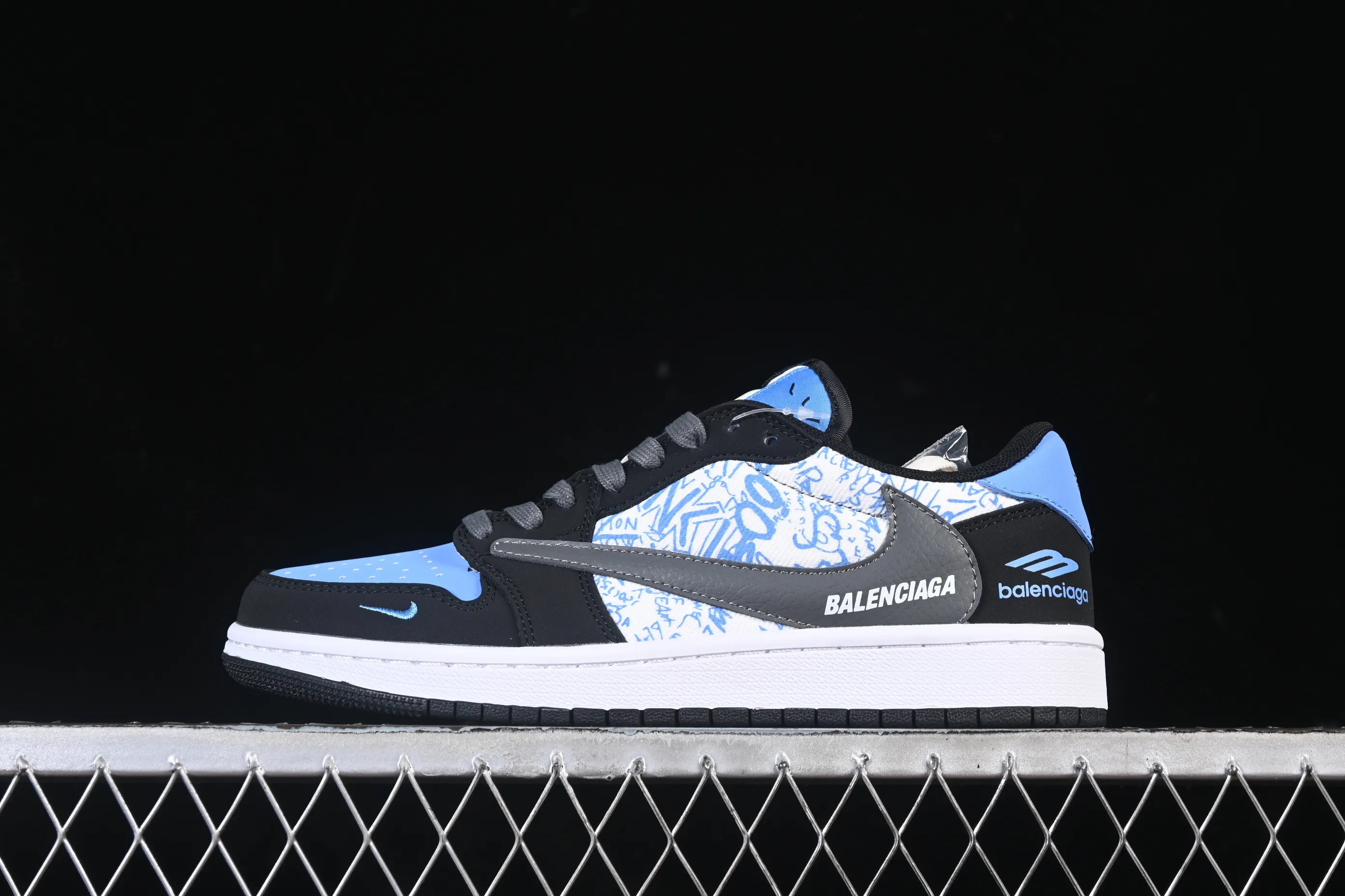 All categories Air Jordan Jordan series basketball shoes Air Jordan 1 Low High-end customized low-top sneakers Travis Scott x Fragment Design x Air Jordan 1 Low OG SP AJ1 Joe 1 joint black, blue and gray Paris print low-top cultural casual sneakers XD0798-306